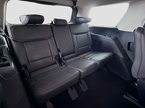 Used 2025 Ford Expedition Active image 28