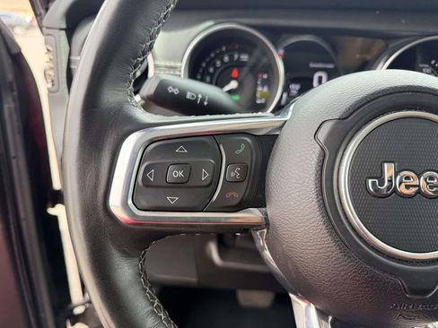 Used 2023 Jeep Wrangler Unlimited Sahara w/ Cold Weather Group image 17