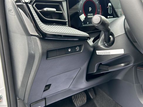 New 2026 Nissan Kicks SR image 16