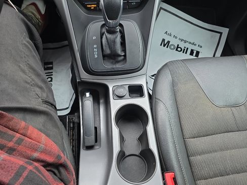 Used 2015 Ford Escape SE w/ SE Chrome Package image 15