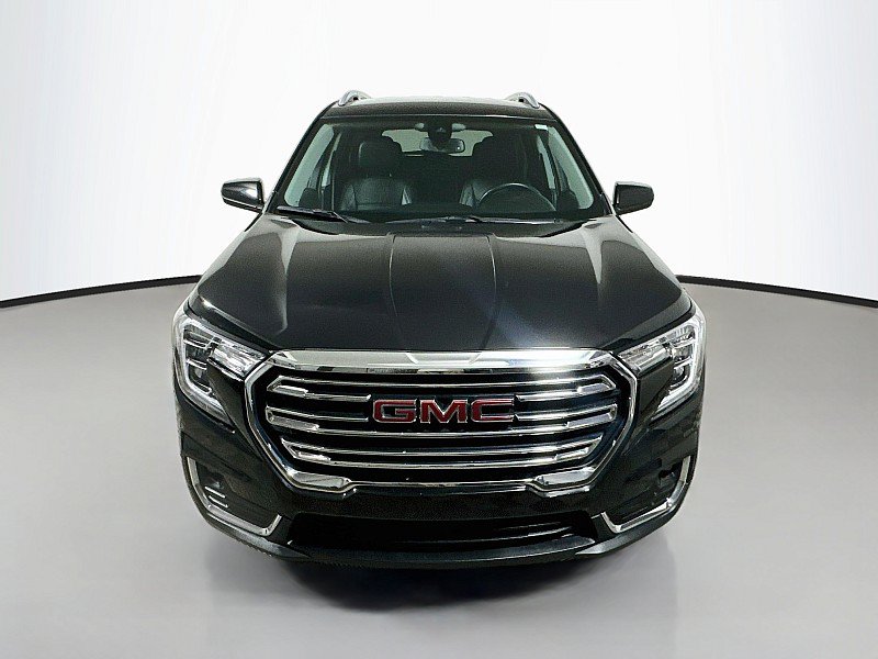 Used 2024 GMC Terrain SLT AWD/4WD image 2