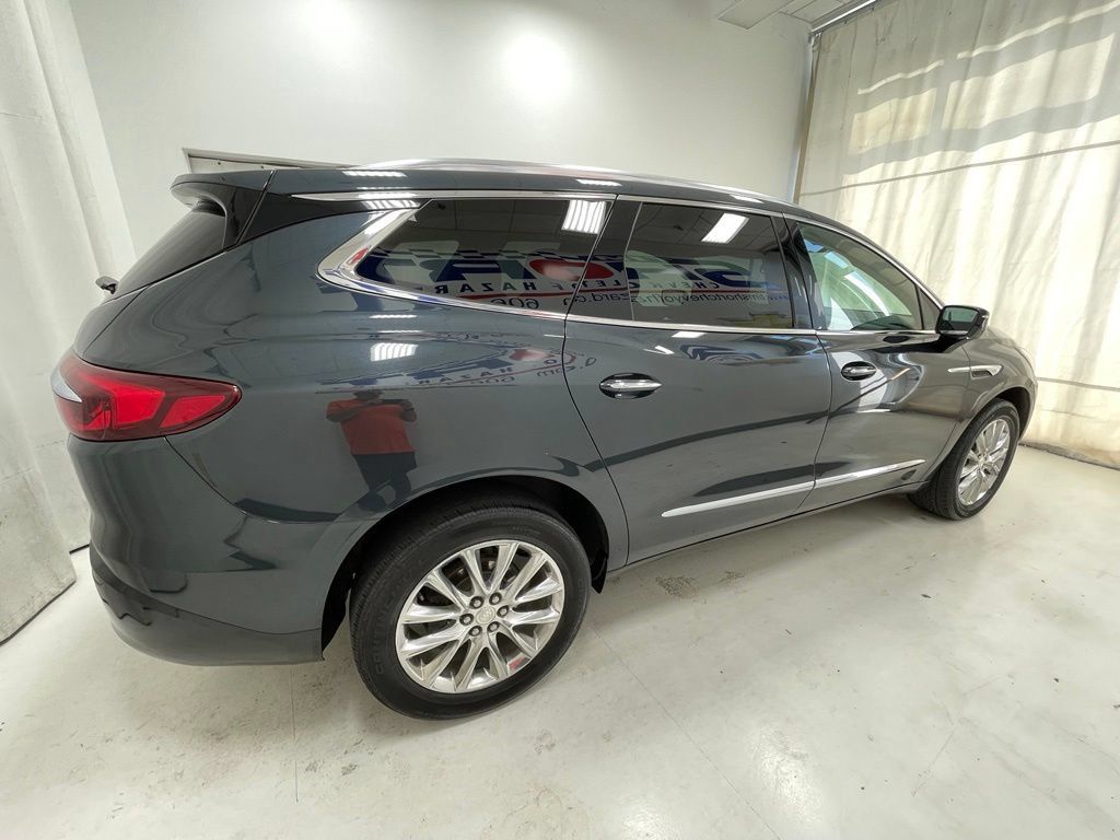 Used 2021 Buick Enclave Premium w/ Sun and Sites Package AWD/4WD image 4