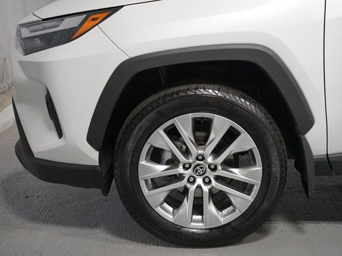 Certified 2024 Toyota RAV4 XLE Premium image 5