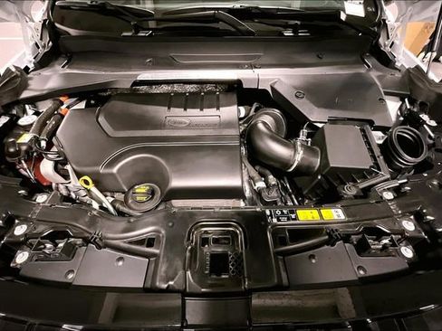 Certified 2025 Land Rover Discovery Sport S image 9