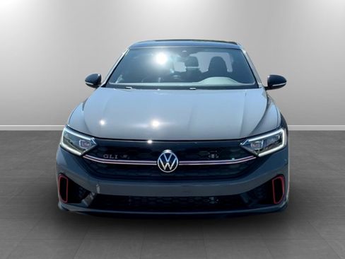 Used 2024 Volkswagen Jetta GLI Autobahn FWD image 2