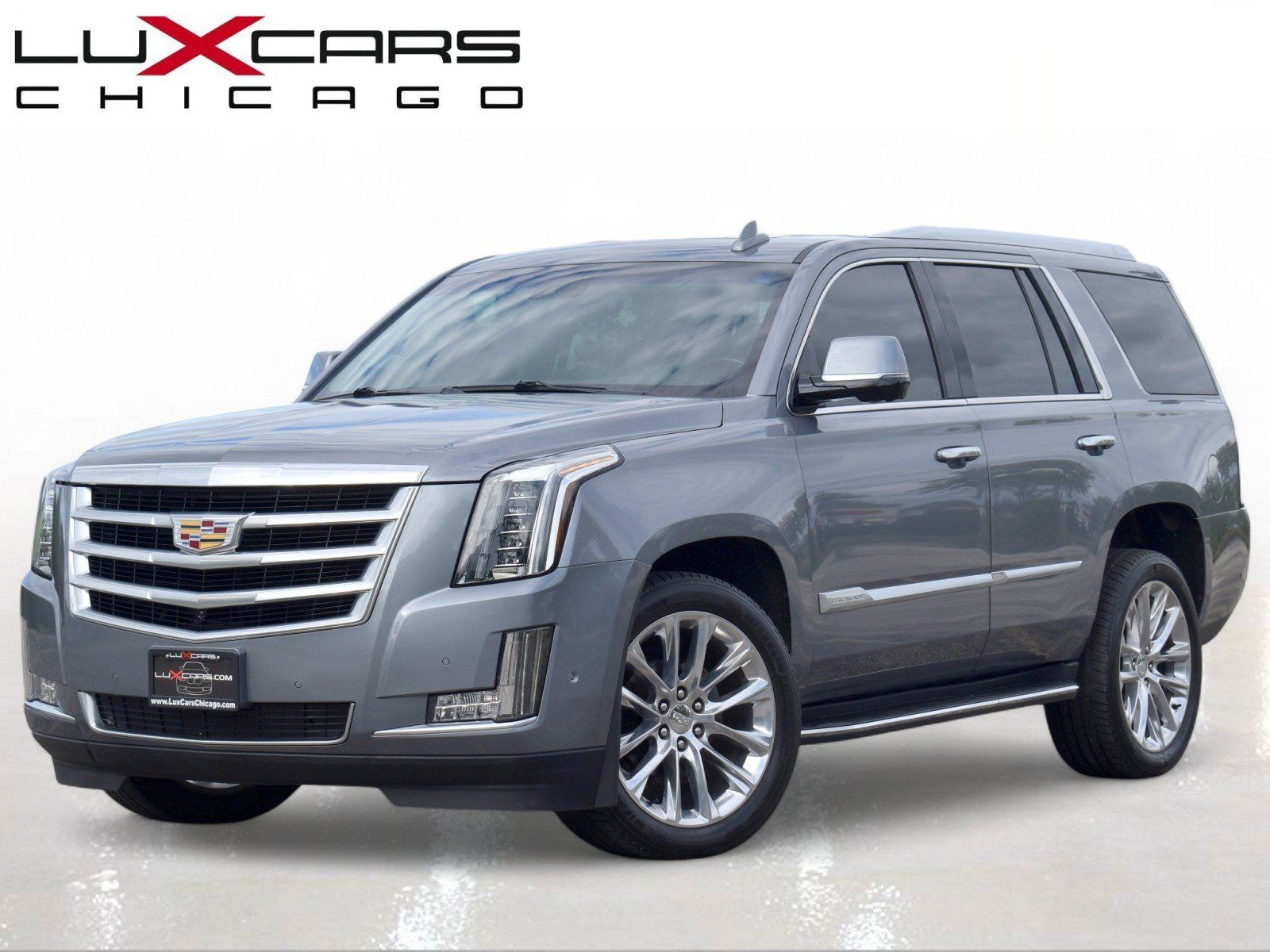 Used 2018 Cadillac Escalade Luxury AWD/4WD image 3