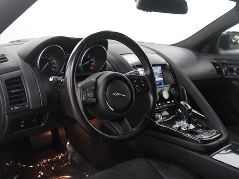 Used 2014 Jaguar F-TYPE S image 15