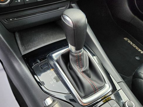 Used 2014 MAZDA MAZDA3 i Grand Touring image 25