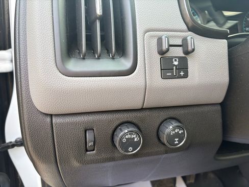 Used 2022 Chevrolet Colorado W/T image 21