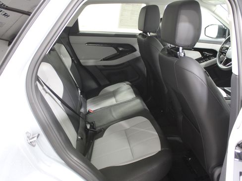 Used 2024 Land Rover Range Rover Evoque Dynamic SE image 21