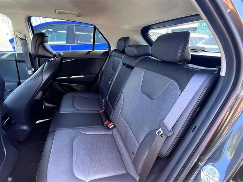 Used 2023 Kia Niro FWD image 17
