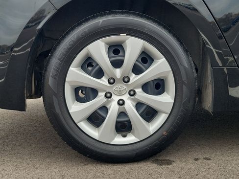 Used 2024 Toyota Corolla LE image 5