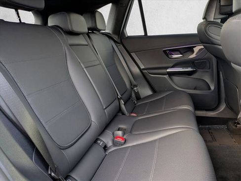 Certified 2025 Mercedes-Benz GLC 300 image 21