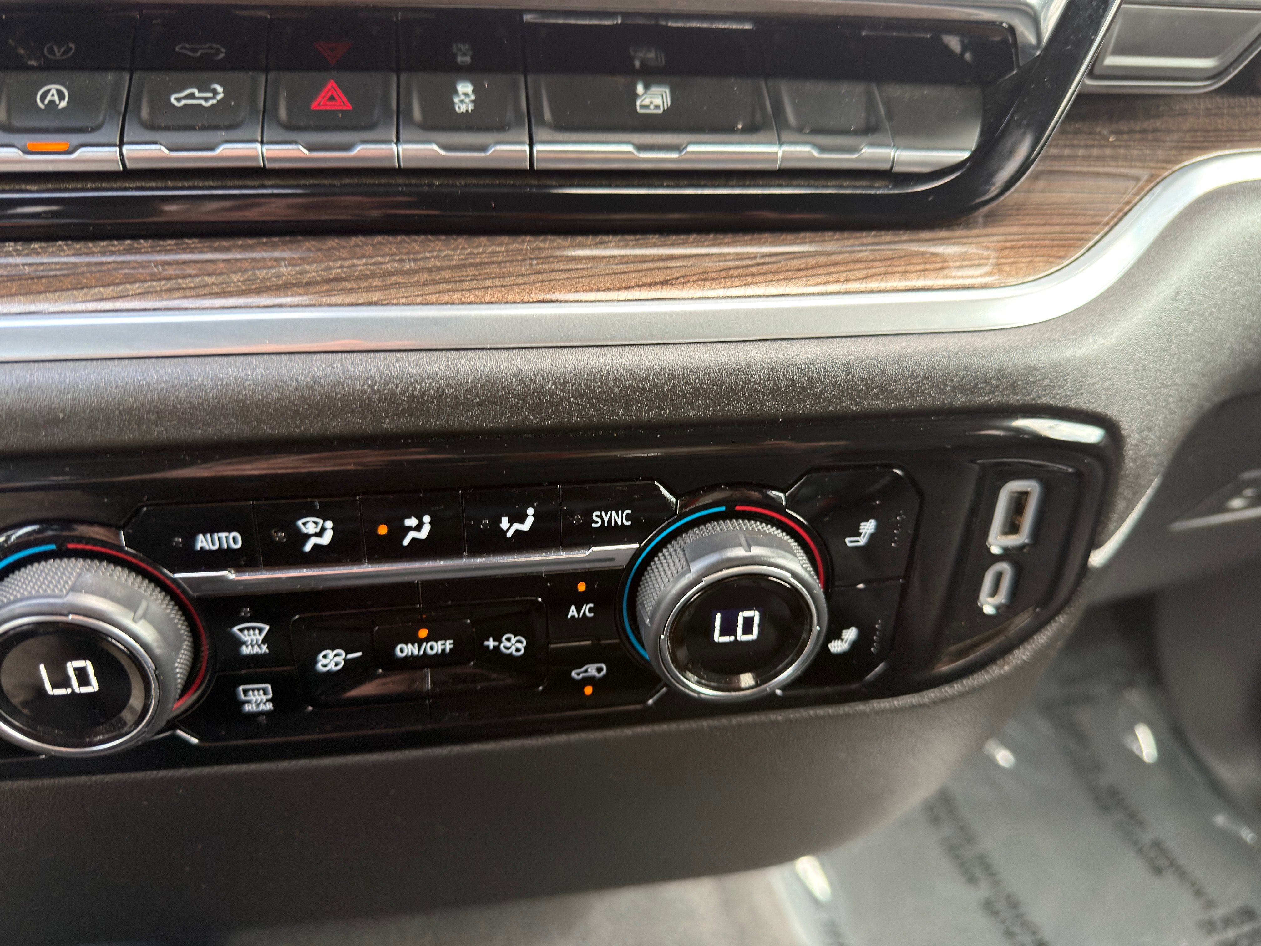 Used 2026 Chevrolet Silverado 1500 RST AWD/4WD image 38