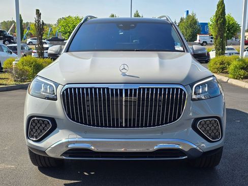 Used 2024 Mercedes-Benz Maybach GLS 600 4MATIC image 9