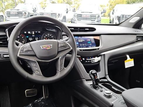 New 2025 Cadillac XT5 Sportv w/ Technology Package image 18