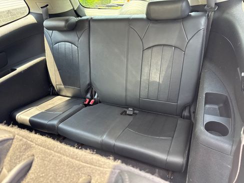 Used 2011 Buick Enclave CXL AWD/4WD image 12