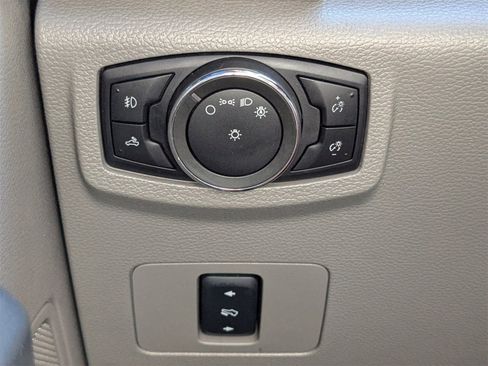 Used 2017 Ford F250 XLT w/ XLT Premium Package image 26