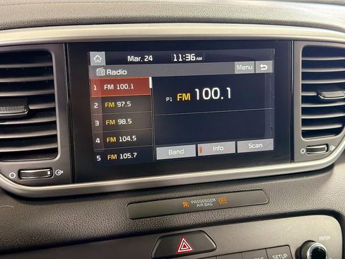 Used 2020 Kia Sportage LX image 15