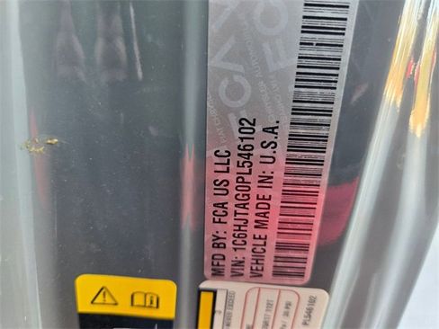 Used 2023 Jeep Gladiator Sport image 25