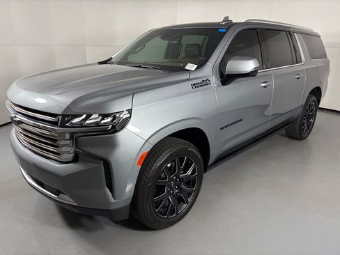 Used 2024 Chevrolet Suburban High Country w/ Premium Package image 5