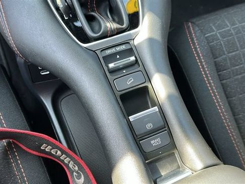 Used 2025 Honda HR-V Sport image 18