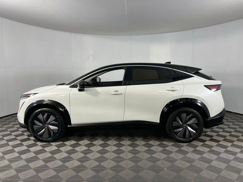 Used 2024 Nissan Ariya FWD image 9