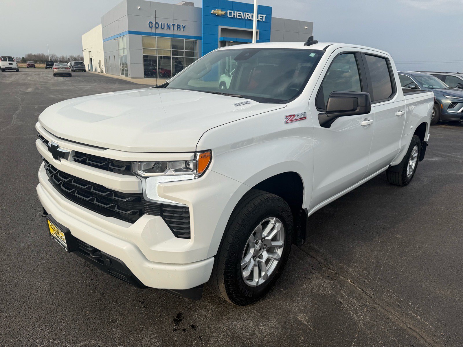 Used 2025 Chevrolet Silverado 1500 RST w/ Z71 Off-Road Package AWD/4WD image 9