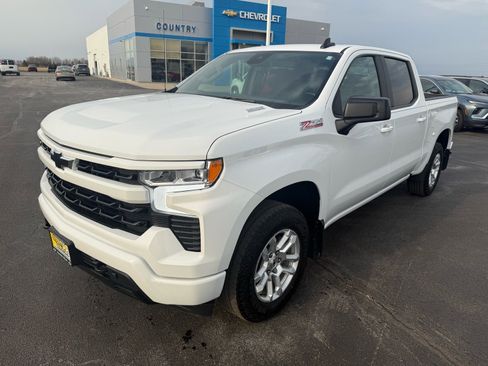 Used 2025 Chevrolet Silverado 1500 RST w/ Z71 Off-Road Package image 9