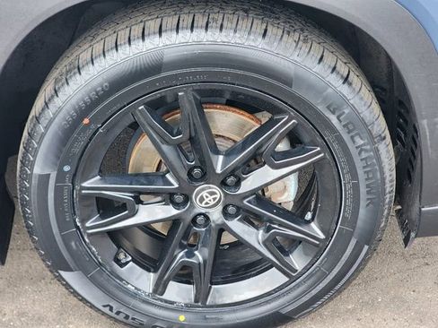 Used 2024 Toyota Grand Highlander Platinum image 9