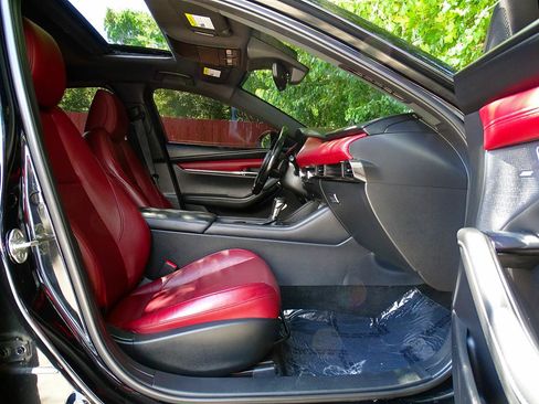 Used 2021 MAZDA MAZDA3 Hatchback w/Premium Plus Pkg AWD/4WD image 48