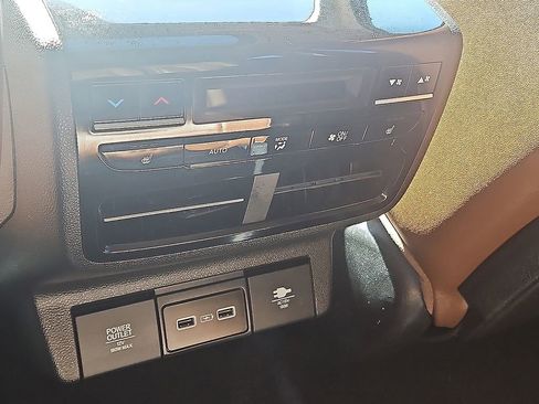 Used 2022 Acura MDX SH-AWD w/ Advance Package image 15