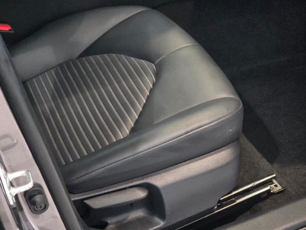 Used 2024 Toyota Camry SE FWD image 7