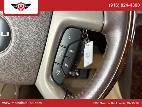 Used 2011 GMC Yukon Denali image 21