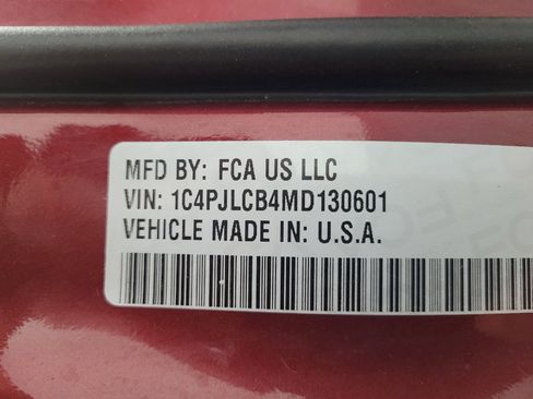 Used 2021 Jeep Cherokee Latitude FWD image 33