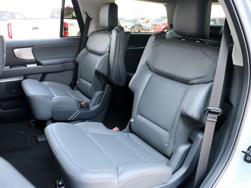 New 2025 Ford Expedition Active image 20