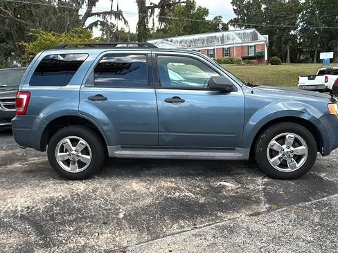 Used 2010 Ford Escape XLT FWD image 3