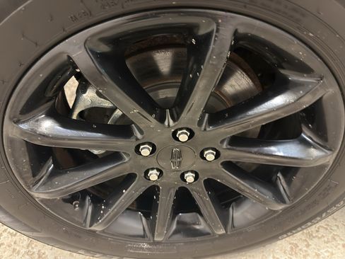 Used 2012 Lincoln MKX AWD image 35