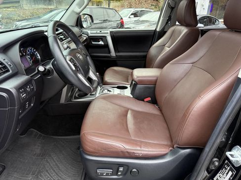 Used 2016 Toyota 4Runner Limited image 13