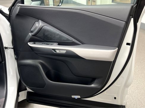 New 2026 Lexus TX 500h AWD image 23