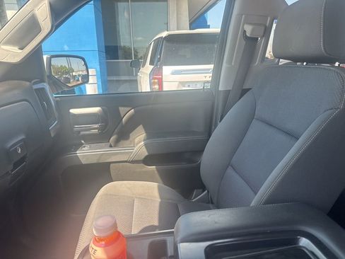 Used 2018 Chevrolet Silverado 1500 LT w/ LT Convenience Package image 20