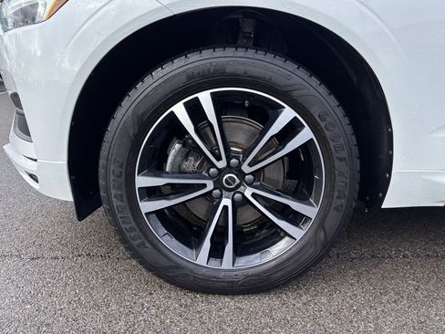 Used 2020 Volvo XC60 T5 Momentum image 31