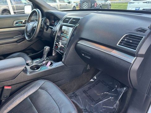 Used 2016 Ford Explorer Sport image 41