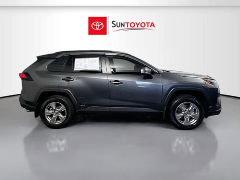 Used 2024 Toyota RAV4 XLE AWD/4WD image 2