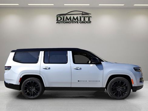 Used 2023 Jeep Grand Wagoneer Series III w/ Quick Order Packagew 28T image 5