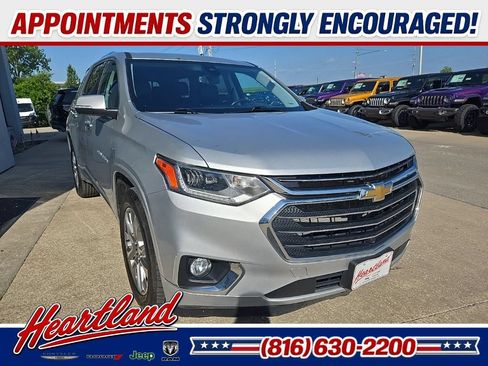 Used 2021 Chevrolet Traverse Premier AWD/4WD image 15