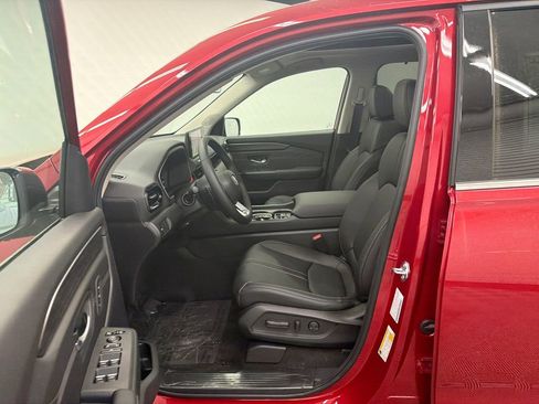 New 2026 Honda Pilot Touring image 9