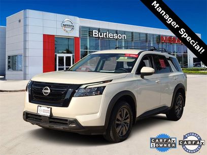 Certified 2024 Nissan Pathfinder SV w/ Lighting Package (N92)