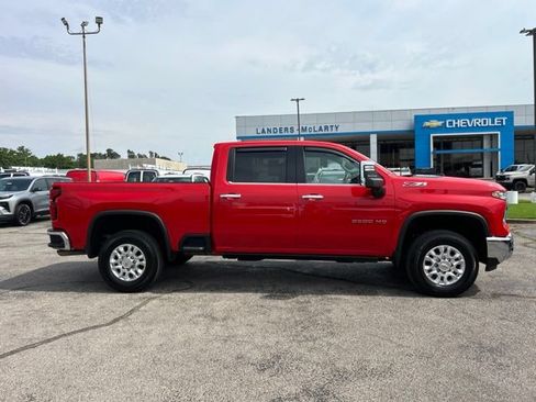 Used 2024 Chevrolet Silverado 2500 LTZ w/ LTZ Convenience Package AWD/4WD image 2