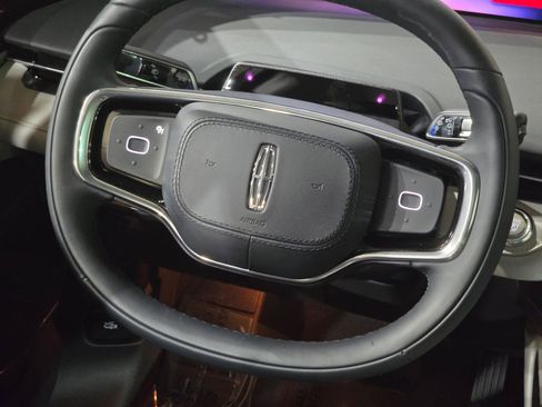 New 2025 Lincoln Nautilus Premier w/ Equipment Group 102A image 20